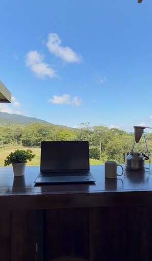 Family House, Mountain View | Property grounds - Paulos View Lodge (Venecia)