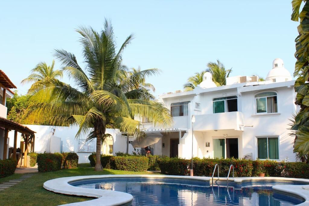 Family House, Balcony, Garden View | Pool