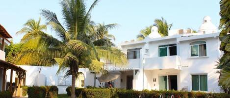 家庭單棟房屋, 露台, 花園景 | 泳池