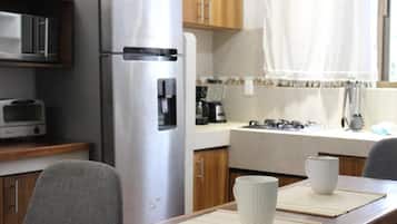 Family House, Balcony, Garden View | Private kitchen