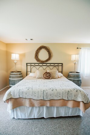 Room - Luxury Estate in Foothills of San Luis Obispo with Farm Animals and Nature Walks (San Luis Obispo)