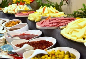 Desayuno bufé gratuito y diario