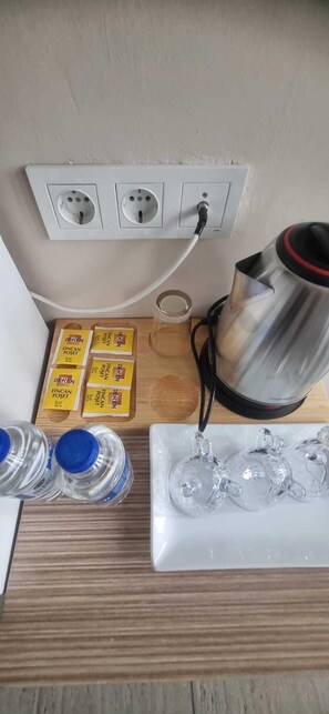 Habitación cuádruple estándar | Café o cafetera