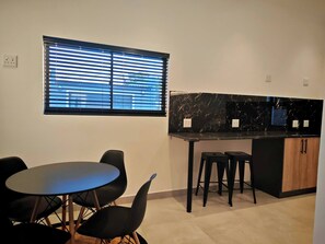 Sovsal - flera sovrum - tillgänglighetsanpassat - rökare | Matsal