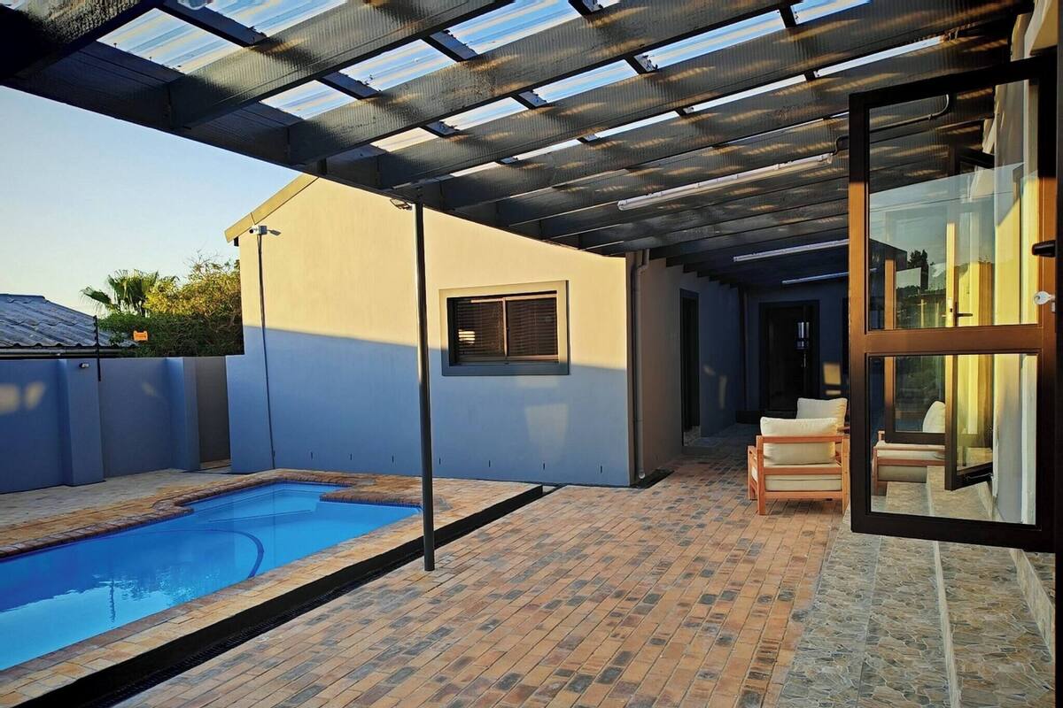 Sovsal - flera sovrum - tillgänglighetsanpassat - rökare | Pool