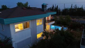 Biệt thự, 3 phòng ngủ, ban công | Hồ bơi