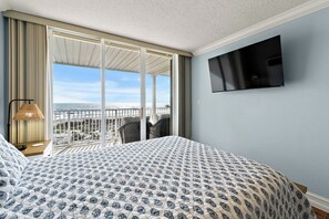 2 bedrooms, iron/ironing board, travel cot, WiFi - Oceanview I 3rd FL I Quiet Beach Escape I Beach (Cocoa Beach)