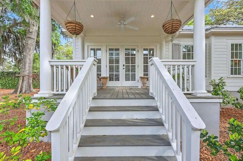 Private Plantation-Style Retreat w/ Pool!