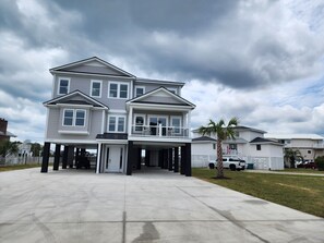 Exterior - NEW CONSTRUCTION,
BE THE 1ST TO STAY BESIDES ME TO SET UP!! (Murrells Inlet)