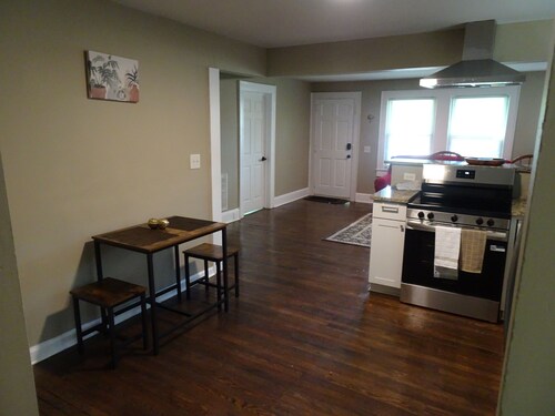 Private Comfortable 1-bed in enchanting Charlotte