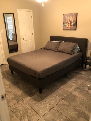 1 bedroom, iron/ironing board, WiFi, bed sheets - 1x1 Apt in South ATX (Austin)