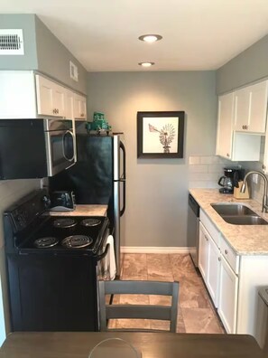Private kitchen - 1x1 Apt in South ATX (Austin)