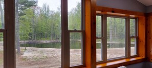 Interior - Charming 3-bedroom cabin in the woods with beach access (Pigeon)