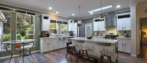 Microwave, oven, stovetop, dishwasher