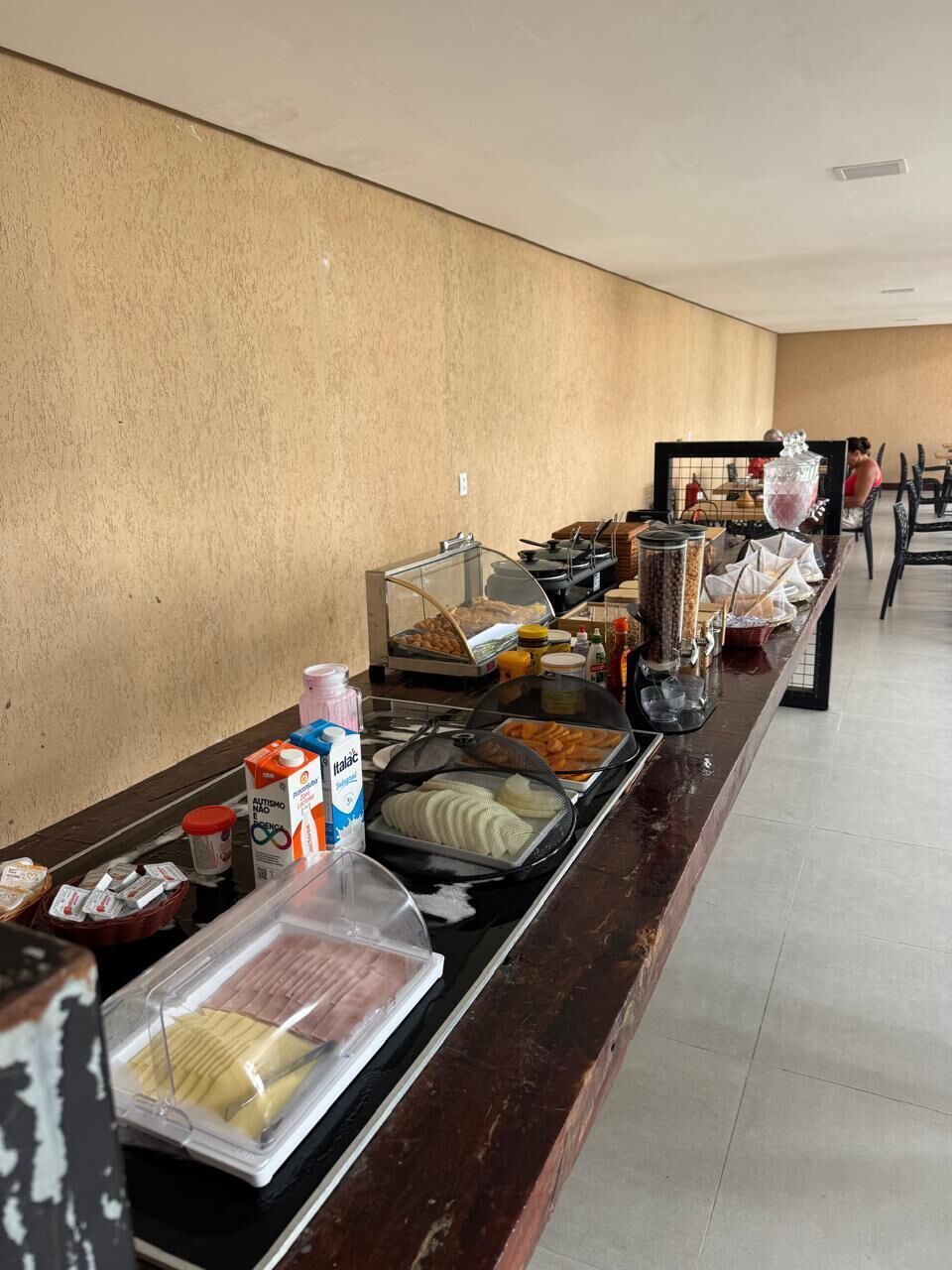 Colazione a buffet inclusa, servita tutte le mattine 
