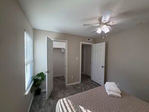 1 bedroom, iron/ironing board, WiFi, bed sheets - Cozy 2BR Apartment in South ATX - Near S. Congress (Austin)