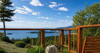Sweeping Pacific Views & Unforgettable Sunsets · Your Island Escape, 20 Min Away