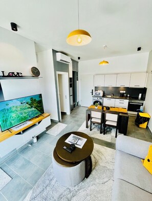 Living area - Tropical Ocean Breeze Retreat Steps from Beach & Lagoon (Paje)