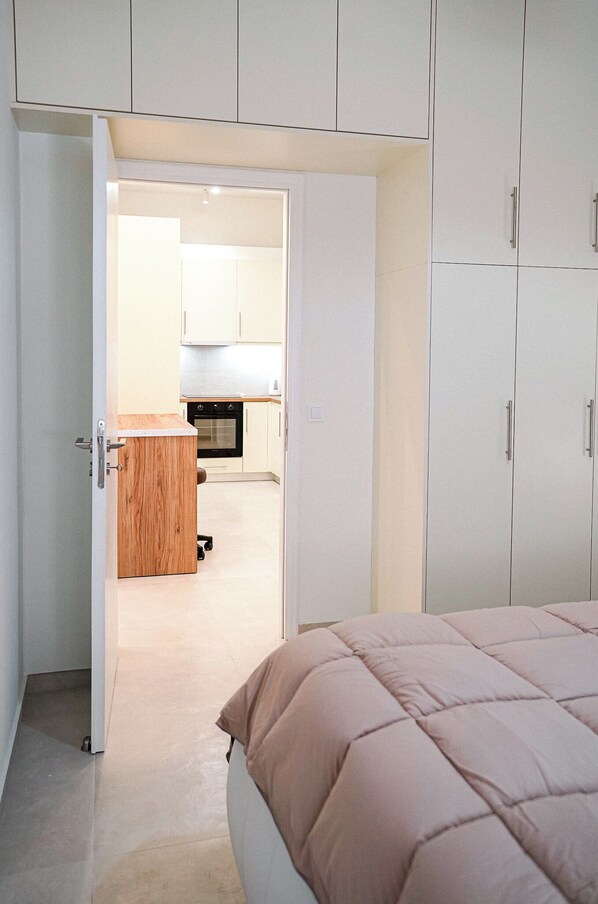 1 bedroom, iron/ironing board, Internet