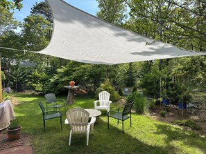 Property grounds - 3-bedroom house in charming Chatham -close to beaches, town and lobster rolls! (Chatham)