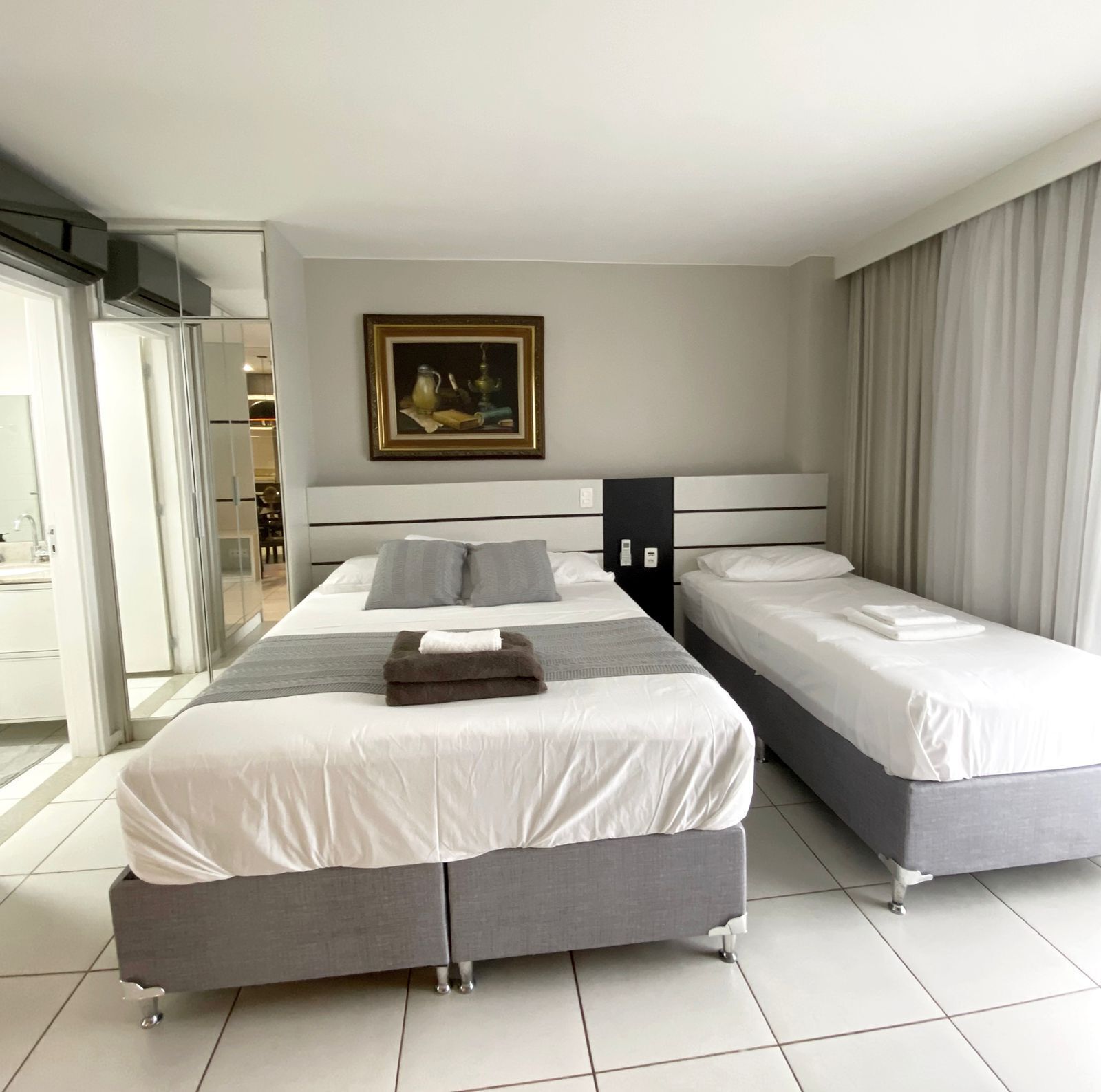 Superior Apartment, Lanai, Lake View | Premium bedding, pillowtop beds, minibar, in-room safe