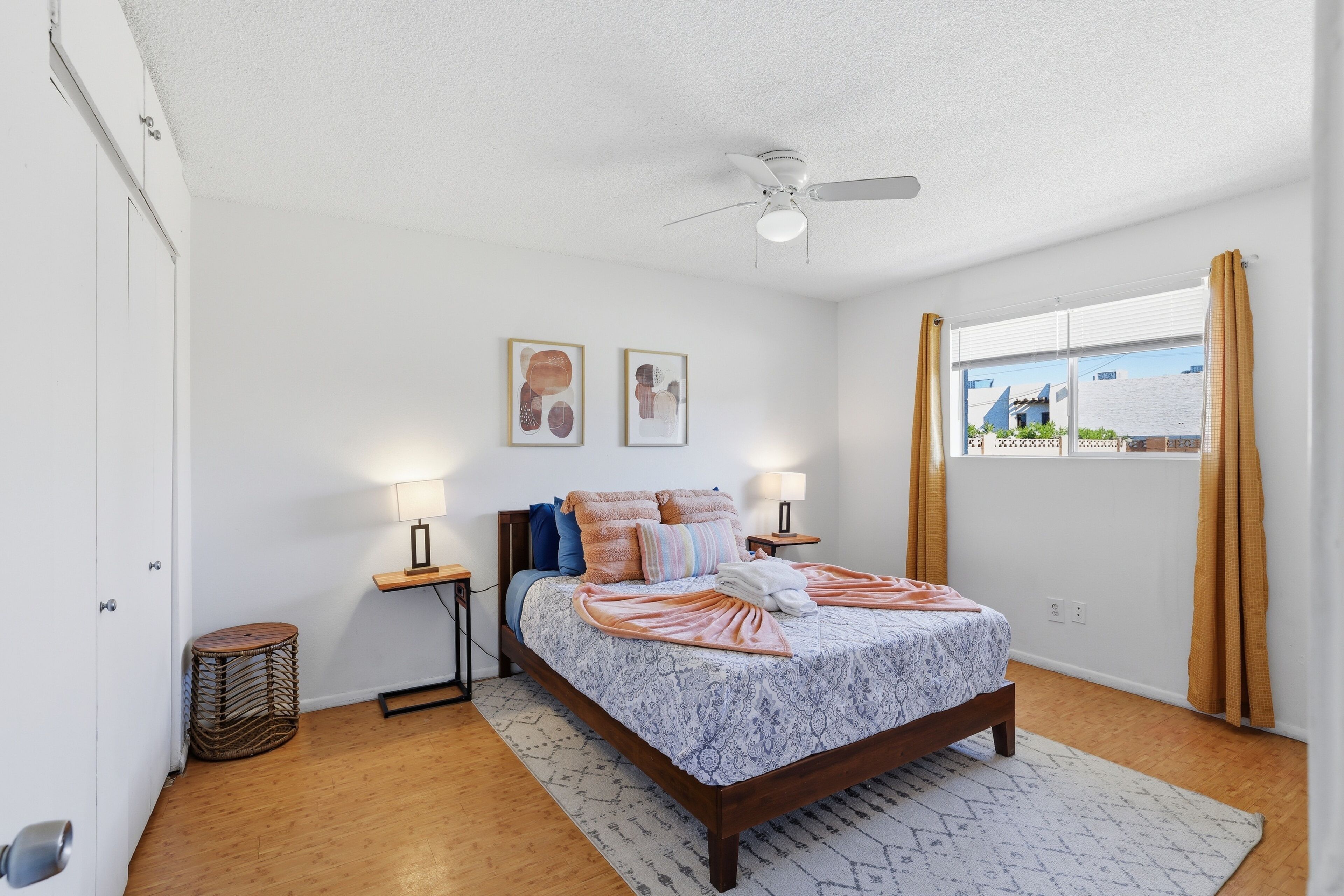 4 bedrooms, desk, iron/ironing board, free WiFi