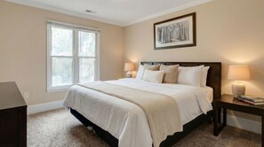 Room - Entire serviced 2-bedroom apartment in Durham (Durham)