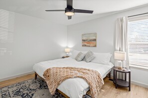 4 bedrooms, WiFi, bed sheets - Just Off J Street, in the heart of Bentonville (Bentonville)