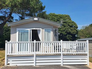 Exterior - Pine Tree Lodge - Shorefield Country Park (Lymington)