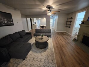 TV, fireplace