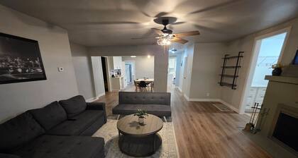 Quiet 2 Bedroom Escape Steps from Downtown Joliet
