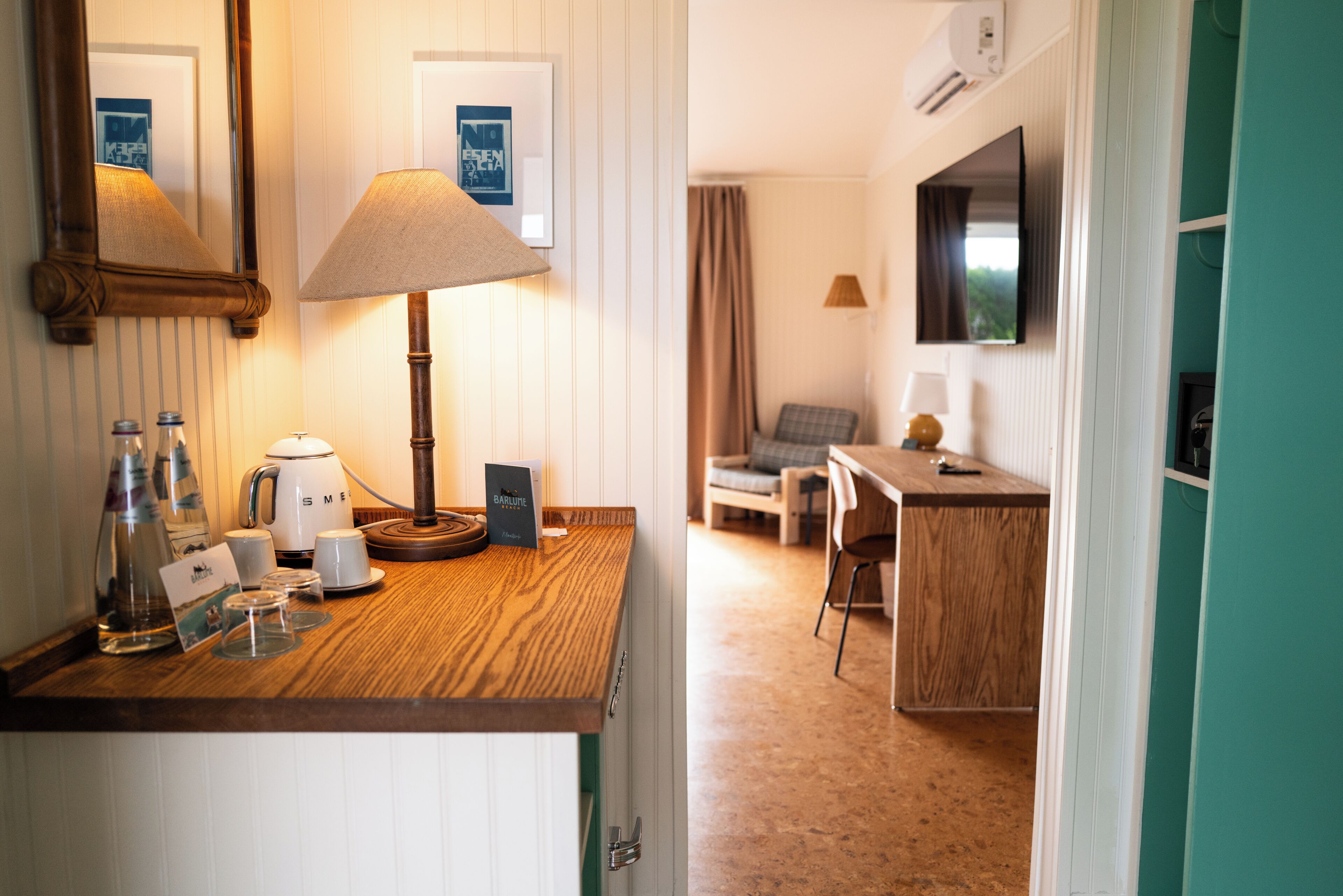 Room | Free WiFi
