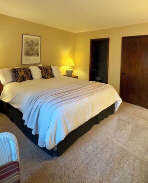 2 bedrooms, in-room safe, iron/ironing board, free WiFi - Marvelous 2-bedroom condo in Mammoth Lakes for your getaway (Mammoth Lakes)