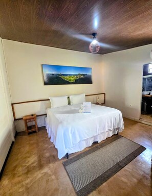 Triple Room | Minibar, free WiFi