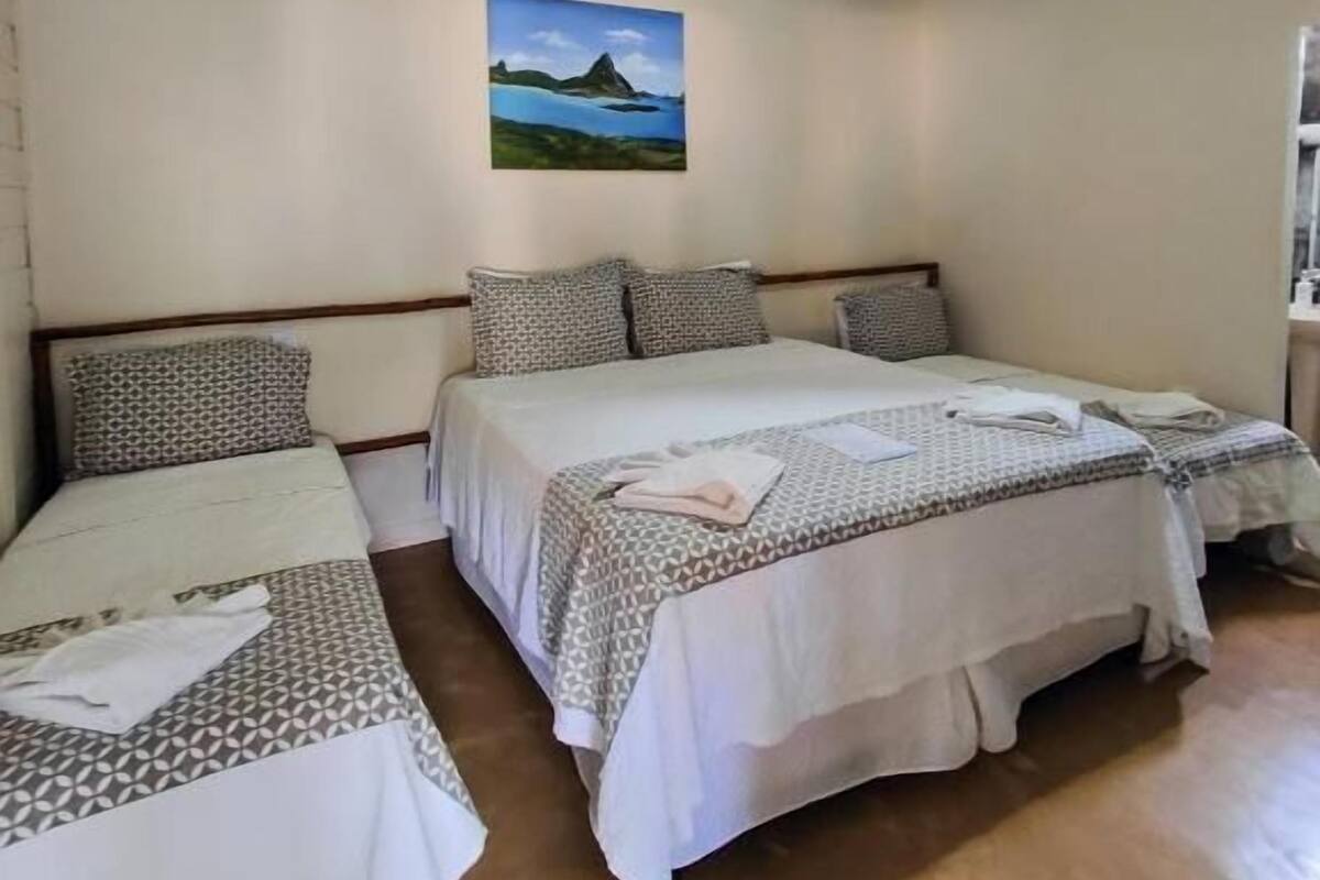 Phòng 4 | Minibar, truy cập Internet không dây miễn phí, bộ trải giường 