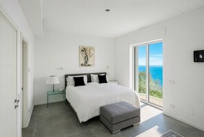 4 bedrooms, in-room safe, iron/ironing board - Villa De Boer, brand new amazing seafront in Amalfi coast, private pool and garden (Piano di Sorrento)