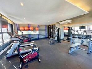 Fitness facility - Luxury Flat with Coworking, Gym & Rooftop – 1Gb WiFi – 4 min to Beachfront (Fortaleza)
