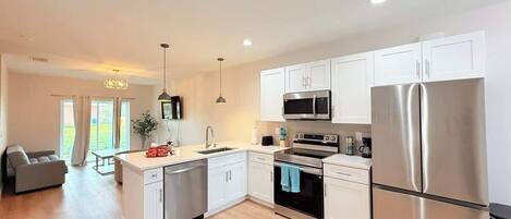 Coffee/tea maker, fridge, oven, dishwasher