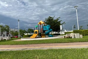 Children’s area - Spacious 7-bedroom house in beautiful San Miguel with AC (San Miguel)