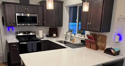 Cozy 2-bedroom house in serene La Pine with AC