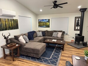 Smart TV, fireplace, DVD player, printers