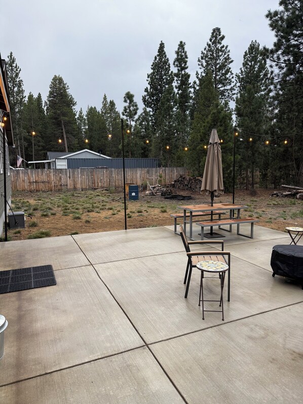 Outdoor dining