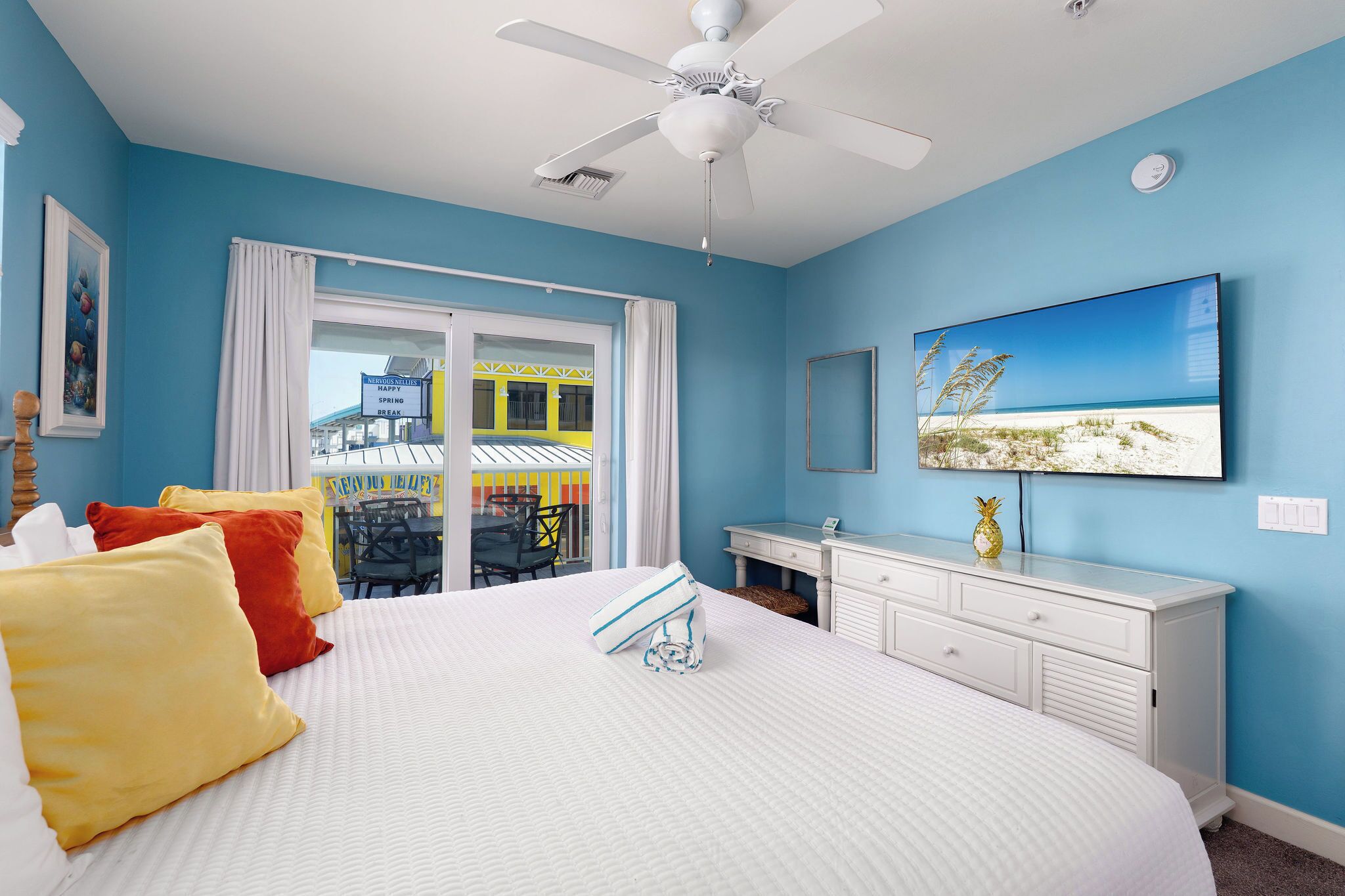 1 bedroom, internet, bed sheets