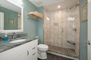 Douche, serviettes fournies
