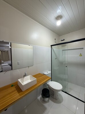 Double Room, Mobility Accessible, Air conditioning | Bathroom - Hotel Fazenda (Uruará)