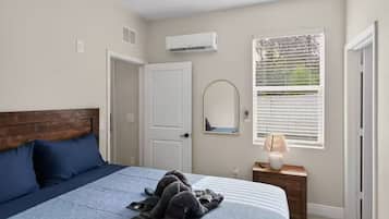 1 chambre, fer et planche à repasser, accès au Wi-Fi (inclus)