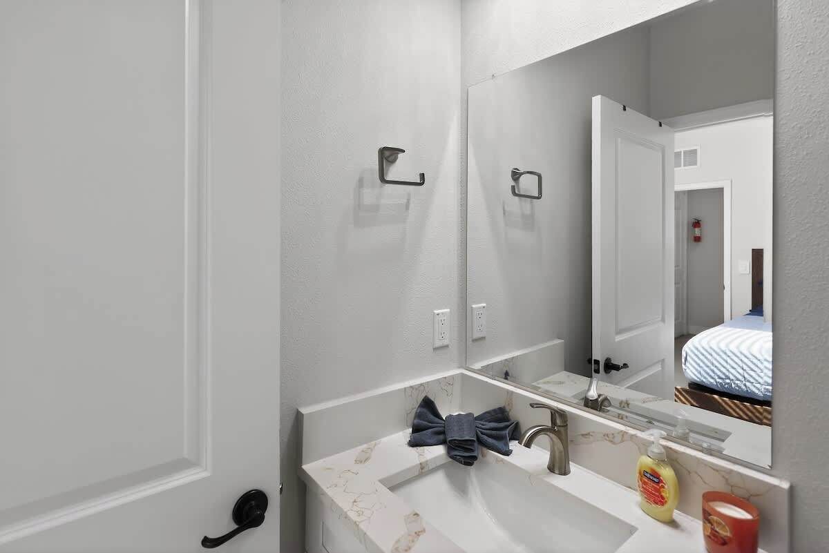 Shower, hair dryer, shampoo
