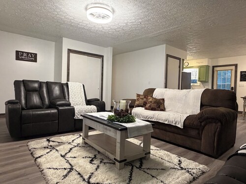 3-bedroom house in Shiloh ,enjoy a peaceful stay in the country.