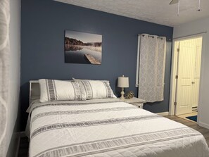 Room - 3-bedroom house in Shiloh ,enjoy a peaceful stay in the country. (Shiloh)