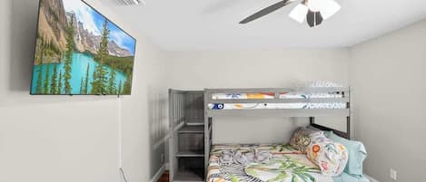 4 bedrooms, iron/ironing board, WiFi (free), bed sheets